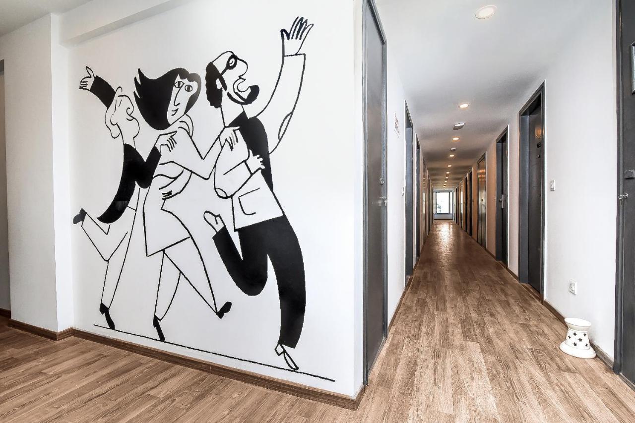 Super Oyo Townhouse 639 Hotel Citadel 2 Сурат Экстерьер фото